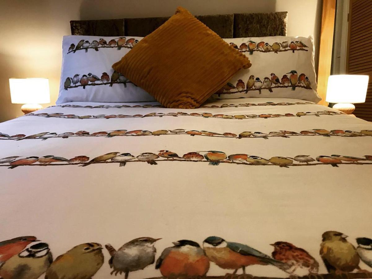 Clarabels Guesthouse Wombourn Extérieur photo